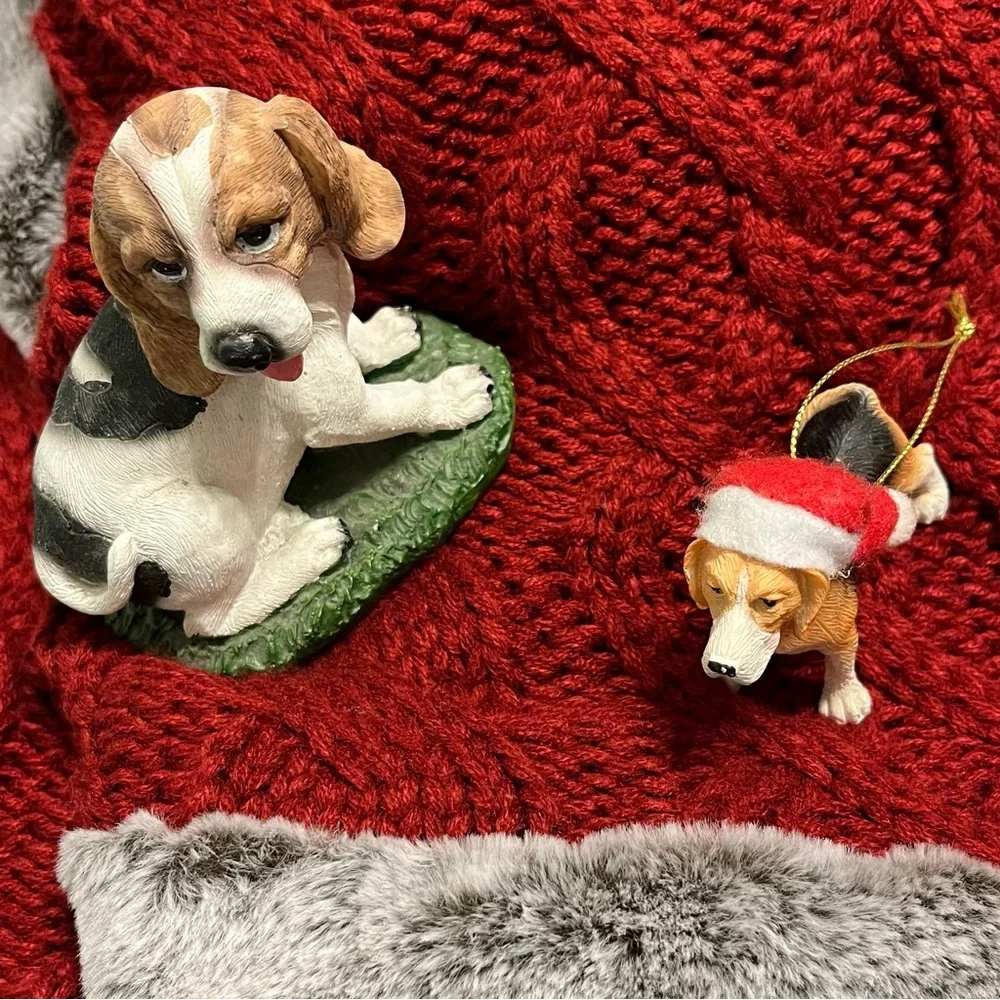 Beagle Bundle Ornament in Santa Hat and Figurine in grass.